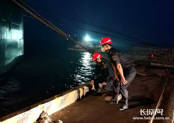 秦皇岛综合保税区通过实地验收 河北外贸发展又添新平台-1.jpg