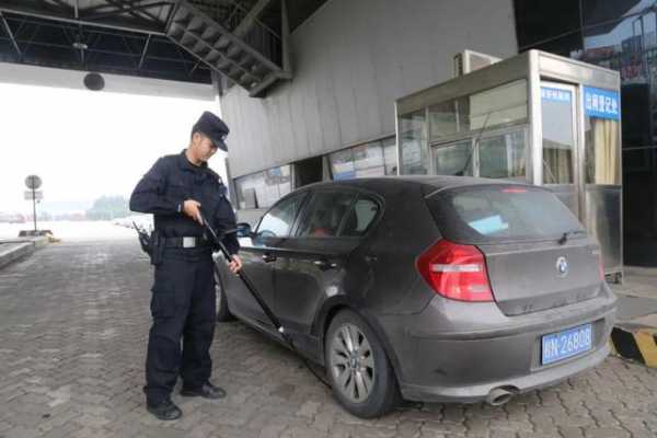 保税港国门“把关人”-29.jpg