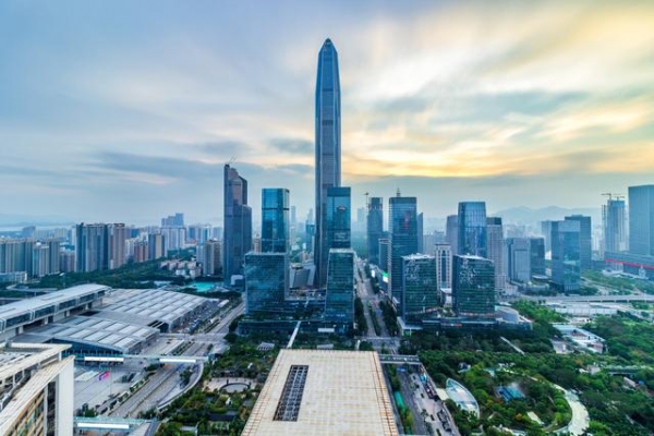 深圳海关在关区内全面实施国境口岸公共场所卫生许可告知承诺制-1.jpg