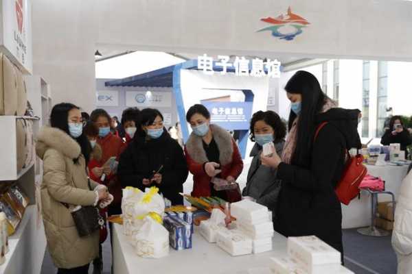保税大平台，发展新机遇——南充保税物流中心（B型）授牌运营暨入驻签约仪式侧记-6.jpg