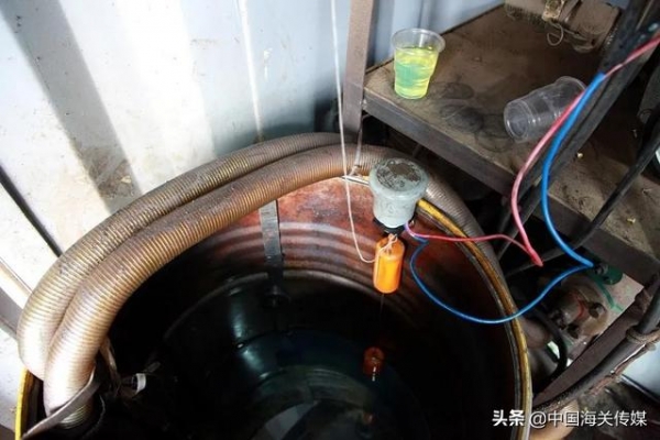深圳海关、公安联手，捣毁“黑油点”9个-1.jpg