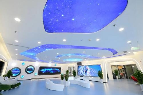 打造重庆旅游新名片 来两江新区逛重庆保税体验旅游景区-1.jpg