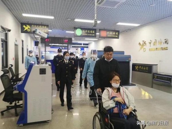 本澳女子凌晨过关时突发肠梗阻，青茂海关助返澳就医-4.jpg