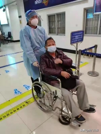本澳女子凌晨过关时突发肠梗阻，青茂海关助返澳就医-5.jpg