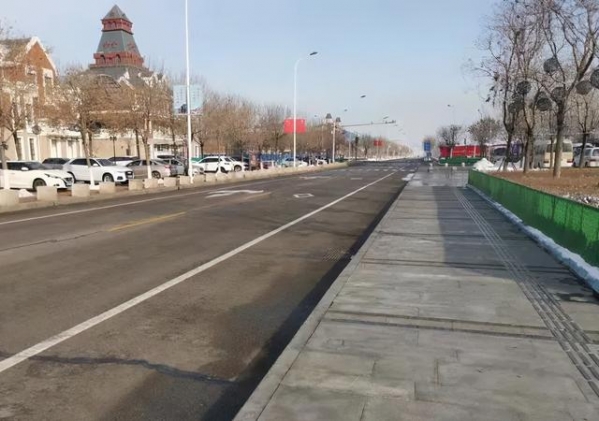 应对大雪 保税区连夜行动-13.jpg