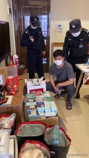 湛江海关组织开展“湛蓝2021-2”打击“水客”走私第四轮集中收网行动-2.jpg