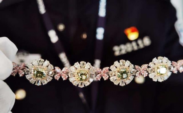 一大批走私“鸽子蛋”钻石被海关截获 案值超4000万元-2.jpg