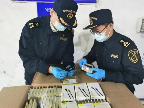 海关查获一批侵权案-10.jpg