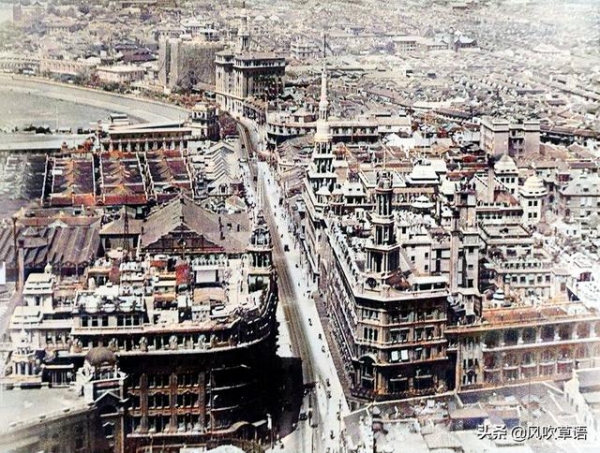 1927年，英国人航拍的上海外滩，海关大楼和沙逊大厦都在建造中-5.jpg
