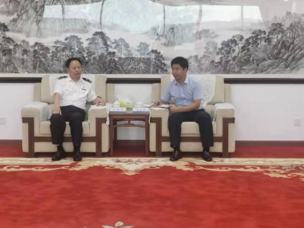 庄金才带队拜访临沂海关-1.jpg