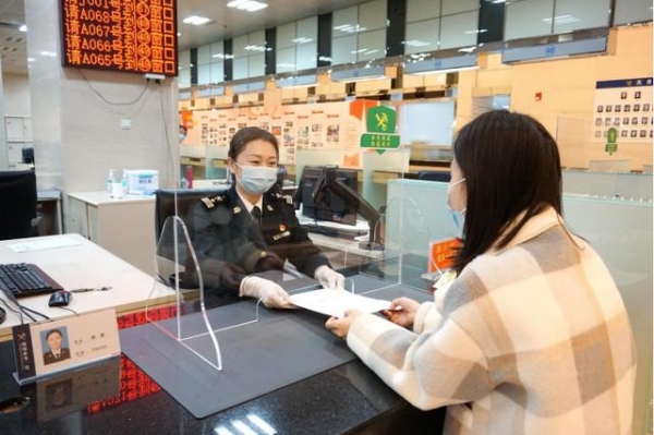 助力打造先行先试“南山样板”深圳海关与南山区政府签署合作框架协议-1.jpg