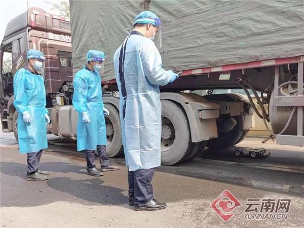 昆明海关：机器人智慧监管模式不断深化-1.jpg