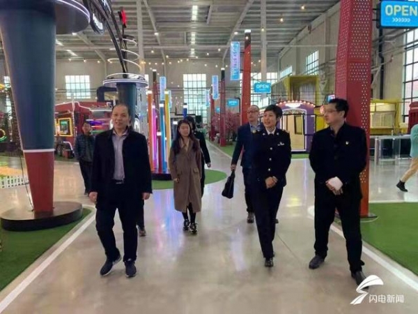 潍坊海关深入企业开展“4.26”知识产权联合宣讲-1.jpg